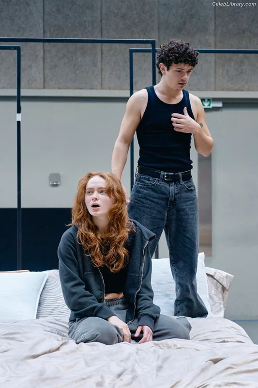 Sadie Sink photo 2 of 1907