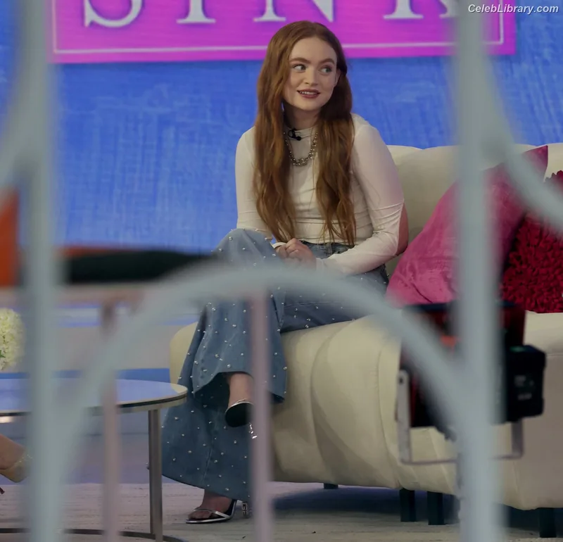 Sadie Sink photo 9 of 1907