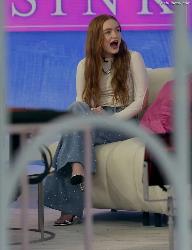 Sadie Sink photo 3 of 1907
