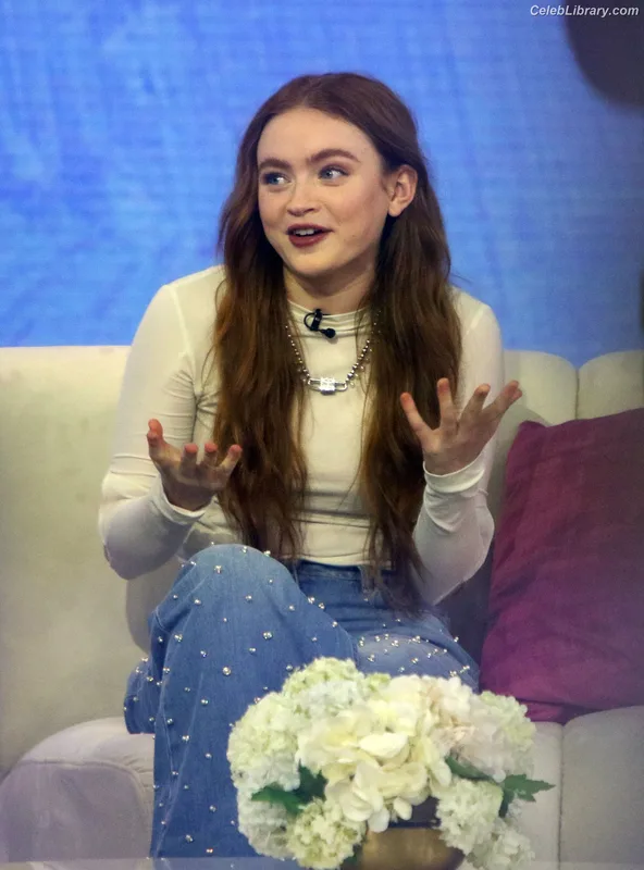 Sadie Sink photo 5 of 1907