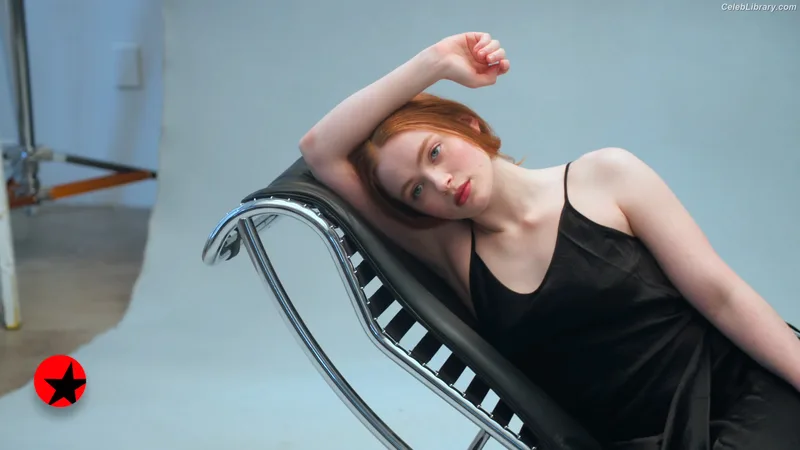 Sadie Sink photo 2 of 1907