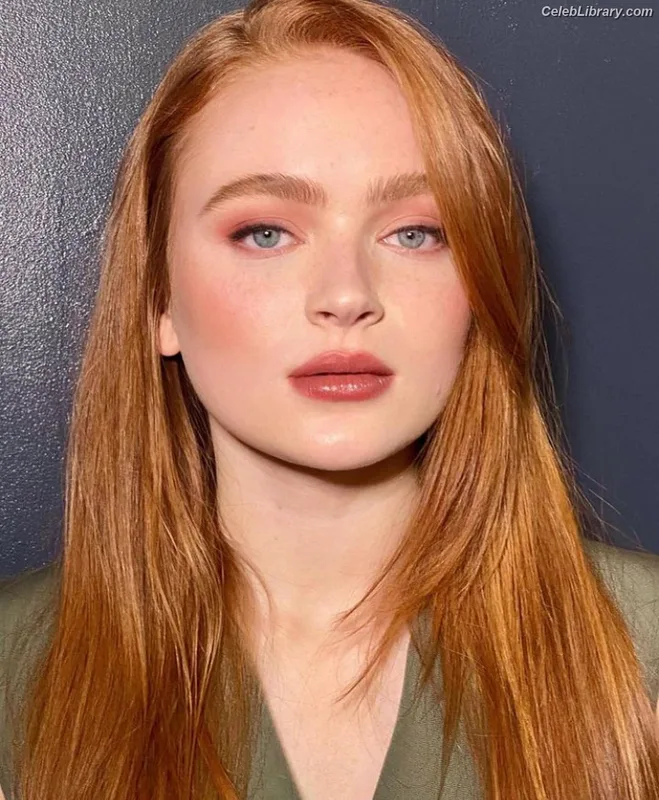 Sadie Sink photo 1 of 1907