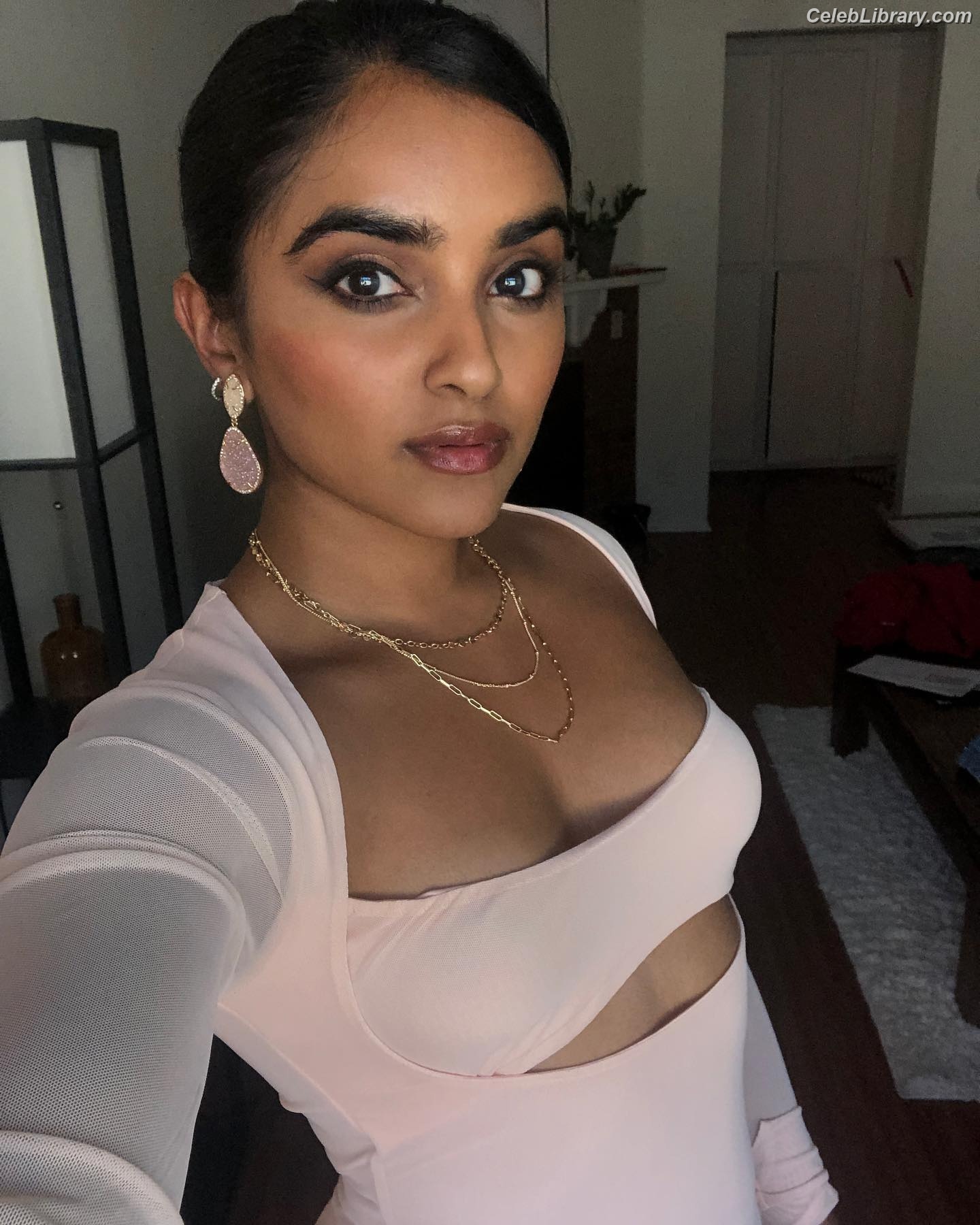Sahana Srinivasan photo 6 of 54