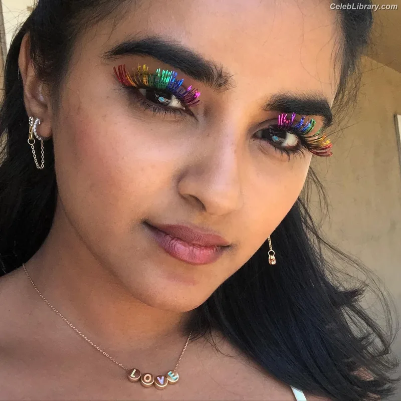 Sahana Srinivasan photo 4 of 54