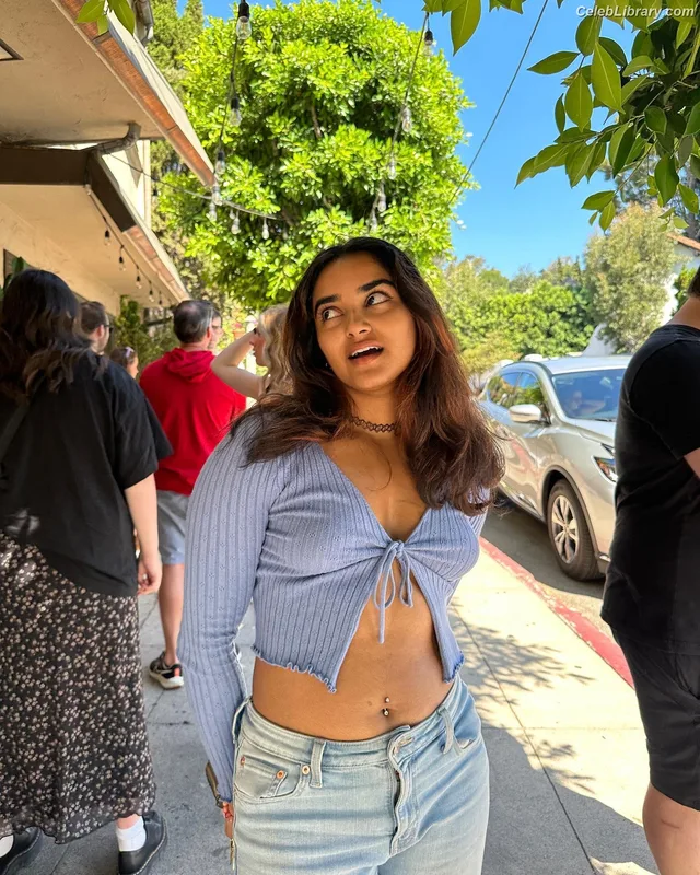 Sahana Srinivasan photo 3 of 54
