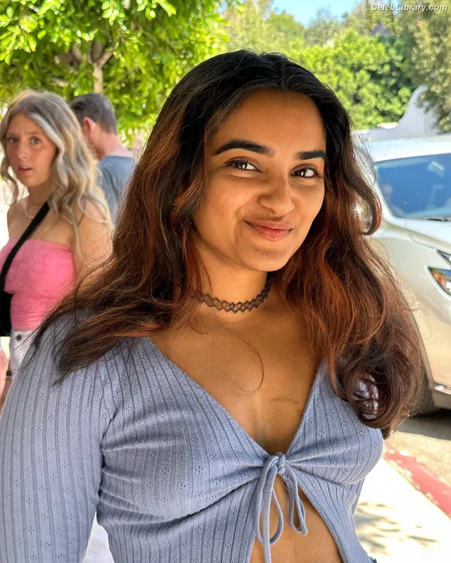 Sahana Srinivasan photo 5 of 54