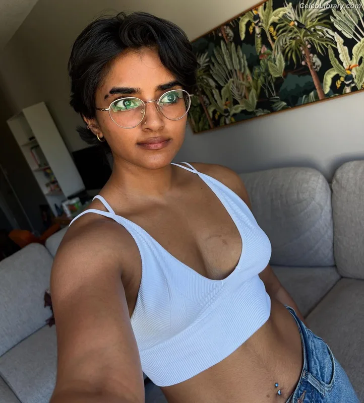 Sahana Srinivasan photo 10 of 54