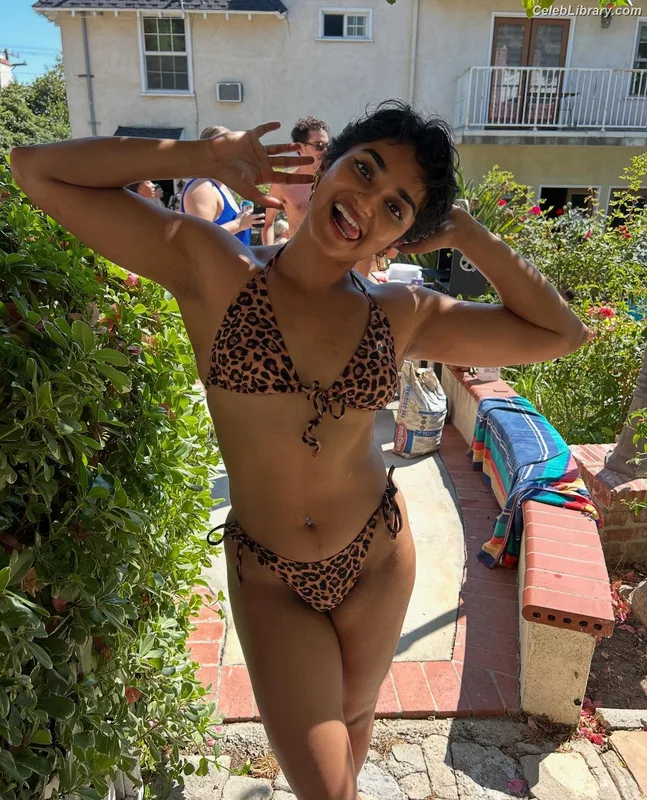 Sahana Srinivasan photo 15 of 54