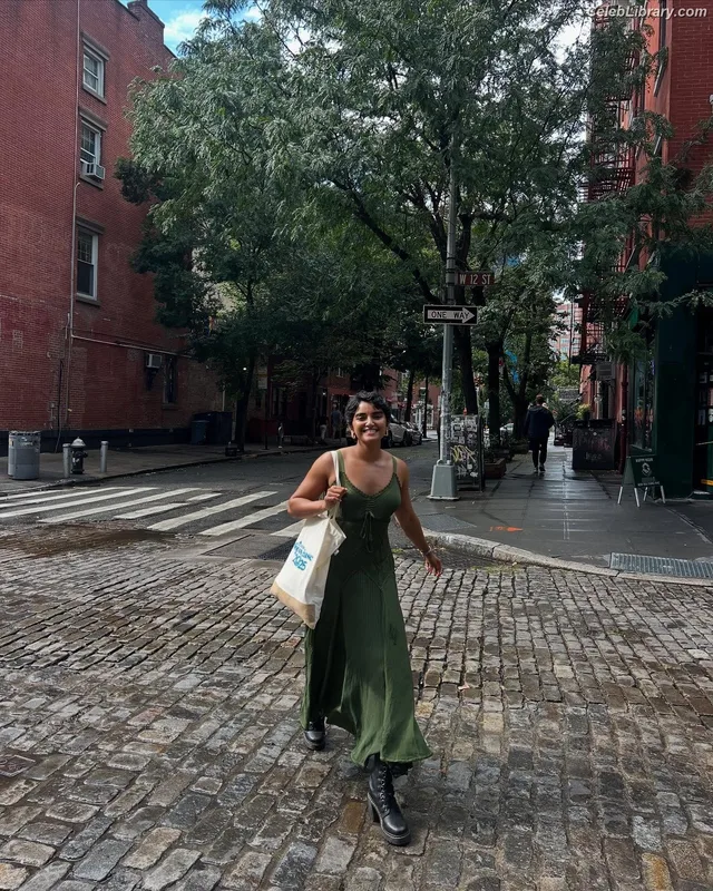 Sahana Srinivasan photo 22 of 54