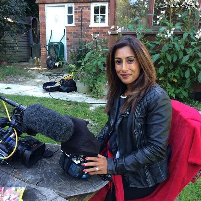 Saira Khan photo 14 of 142