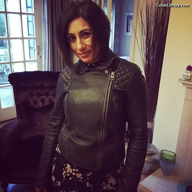 Saira Khan photo 18 of 142