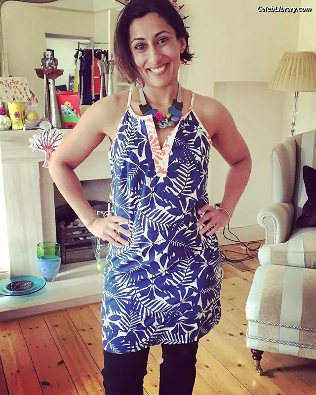 Saira Khan photo 21 of 142