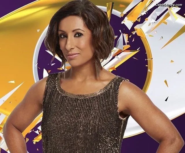 Saira Khan photo 6 of 142