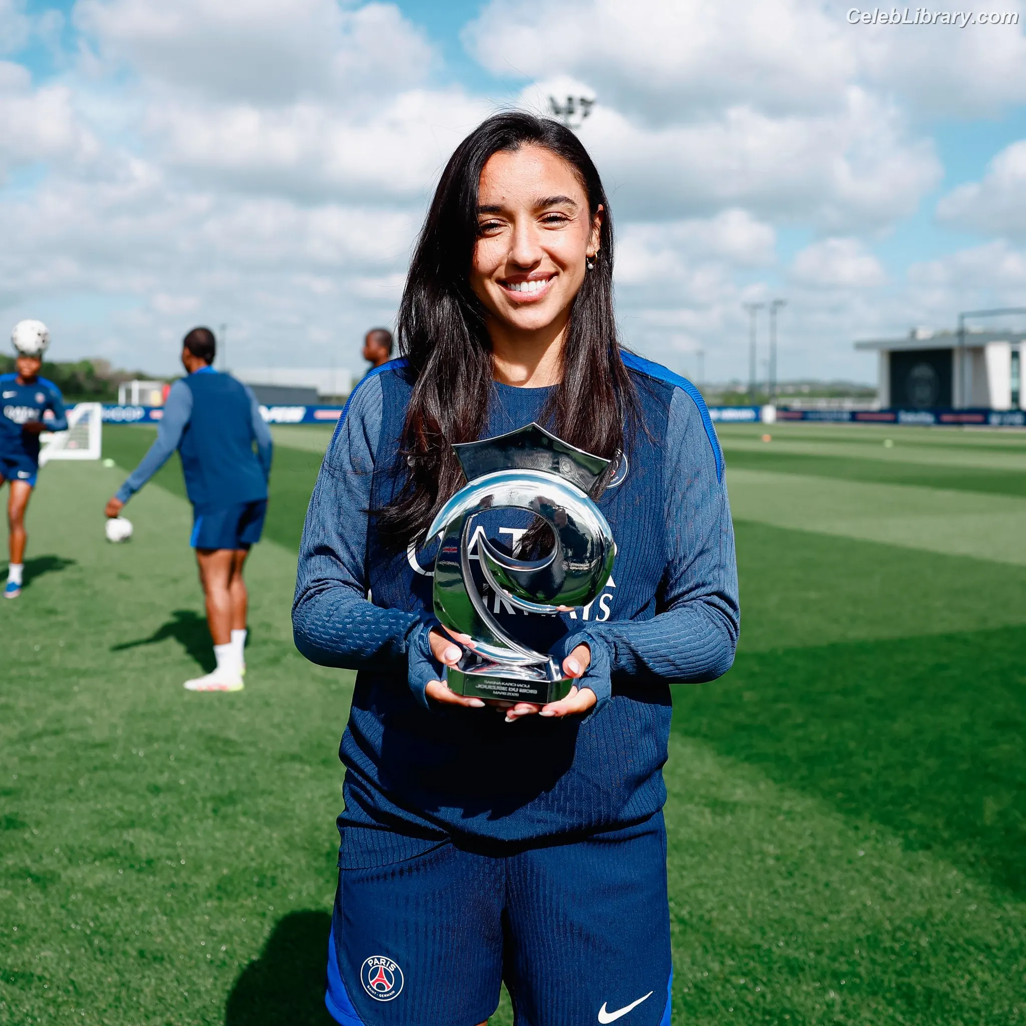 Sakina Karchaoui photo 6 of 7