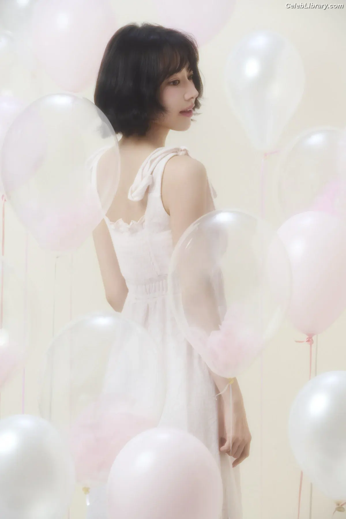 Sakura Miyawaki 宮脇 咲良  LESSERAFIM photo 9 of 729