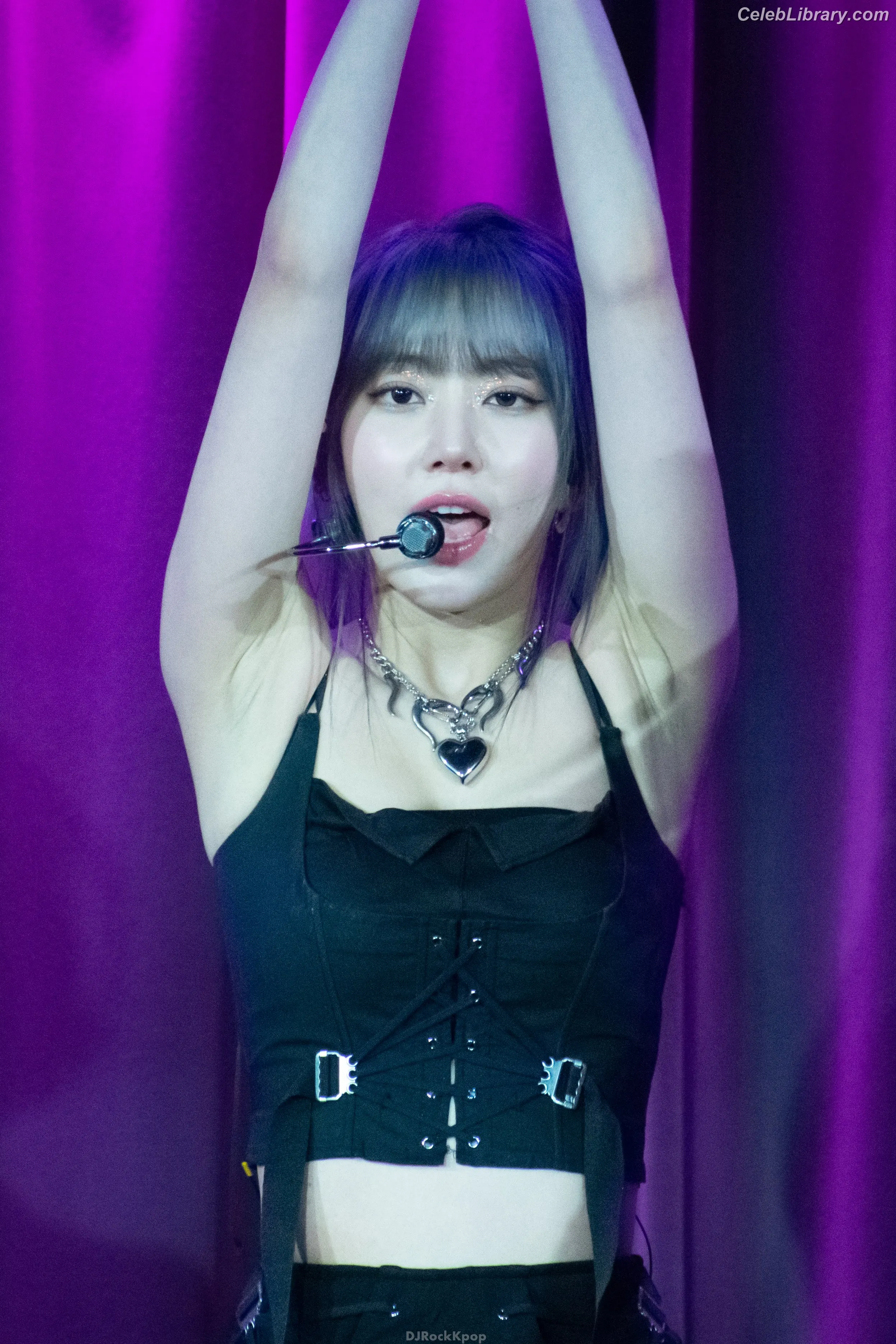 Sakura Miyawaki 宮脇 咲良  LESSERAFIM photo 17 of 729