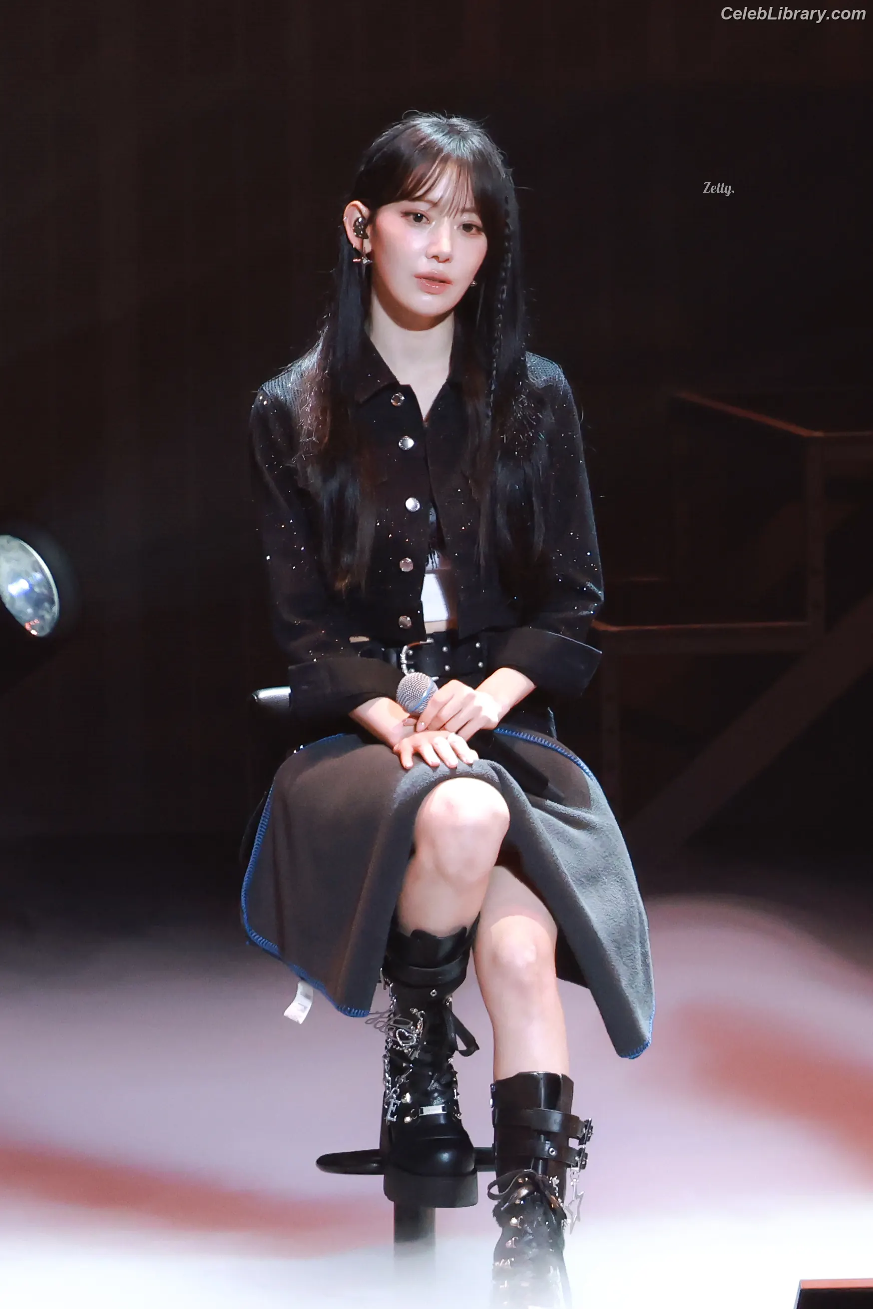 Sakura Miyawaki 宮脇 咲良 LESSERAFIM photo 22 of 729