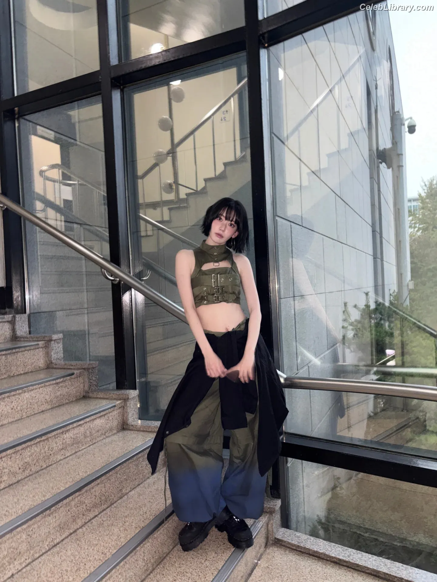 Sakura Miyawaki 宮脇 咲良 LESSERAFIM photo 1 of 729
