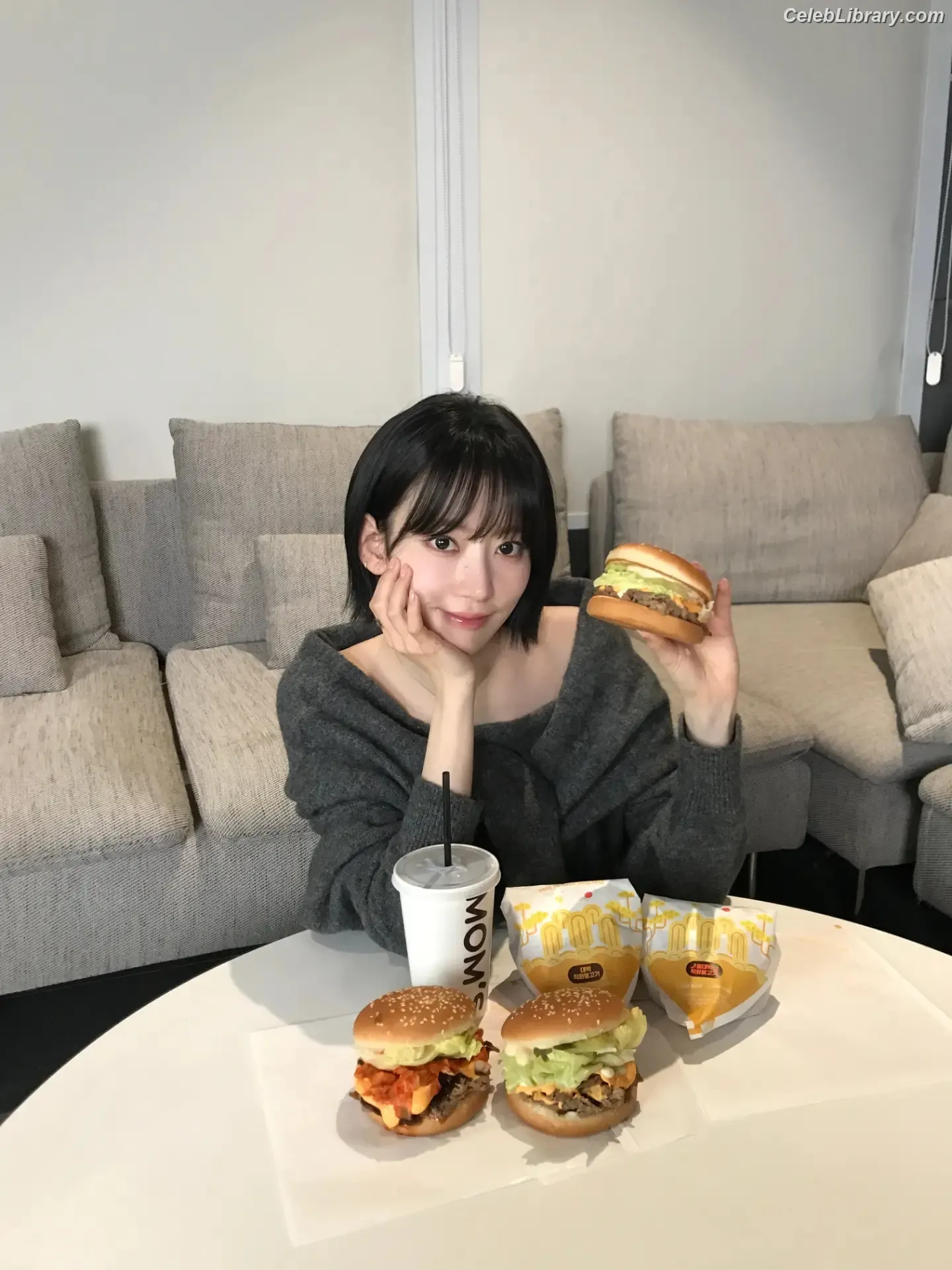 Sakura Miyawaki 宮脇 咲良  LESSERAFIM photo 9 of 729