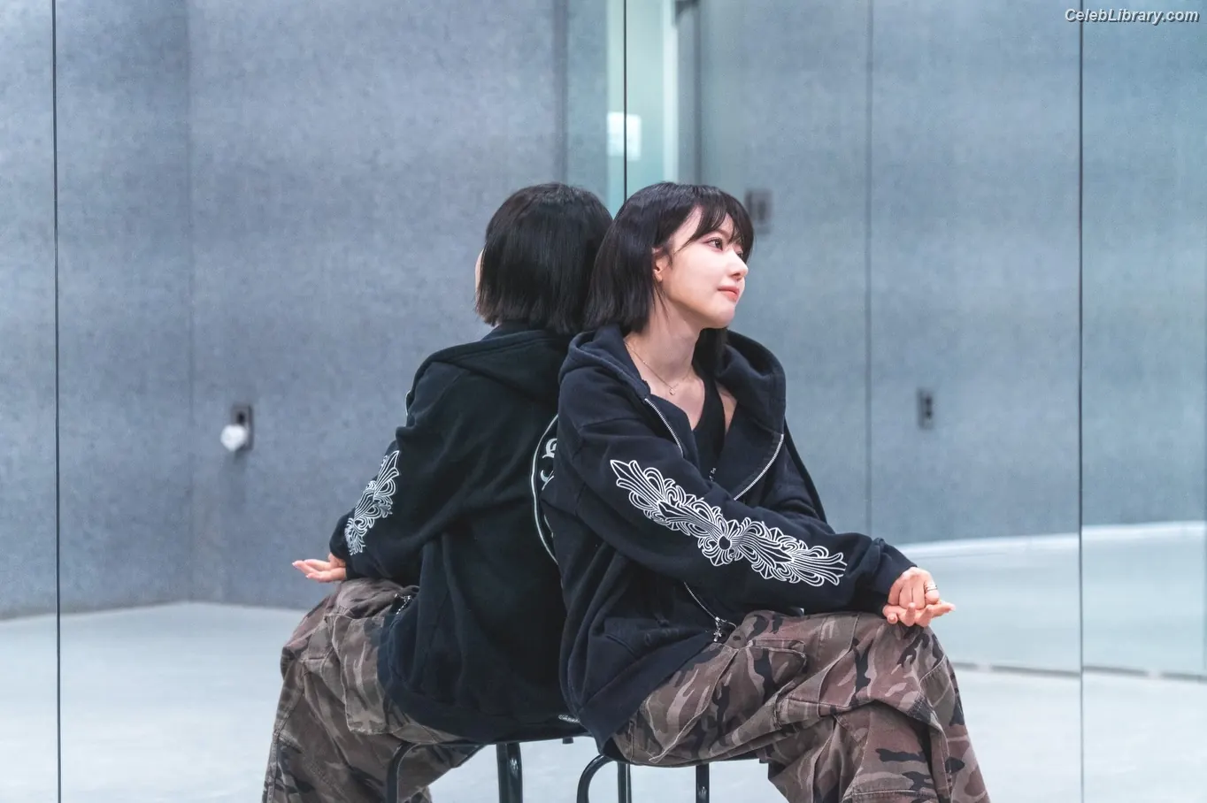 Sakura Miyawaki 宮脇 咲良  LESSERAFIM photo 7 of 729