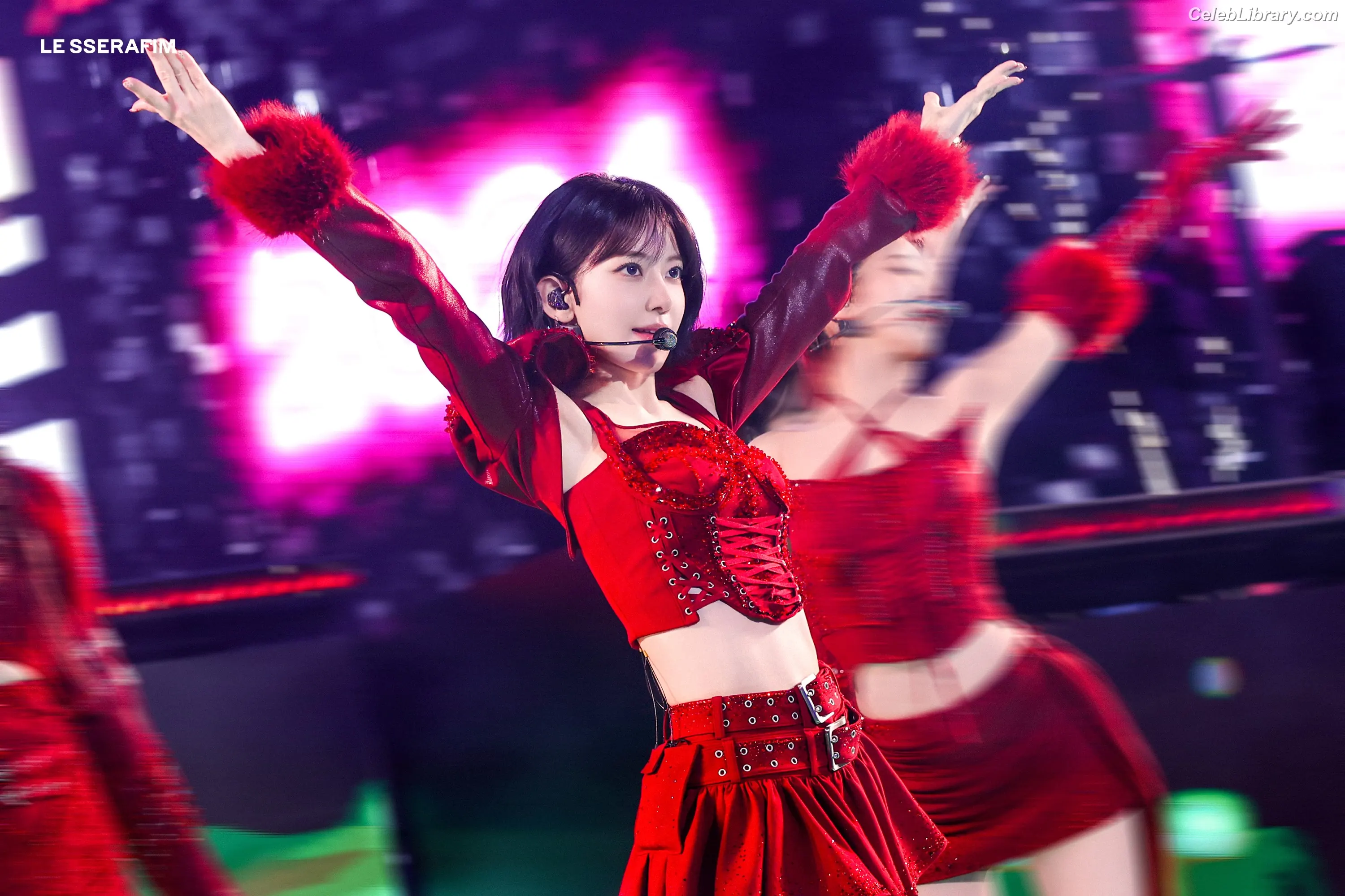 Sakura Miyawaki 宮脇 咲良  LESSERAFIM photo 24 of 729