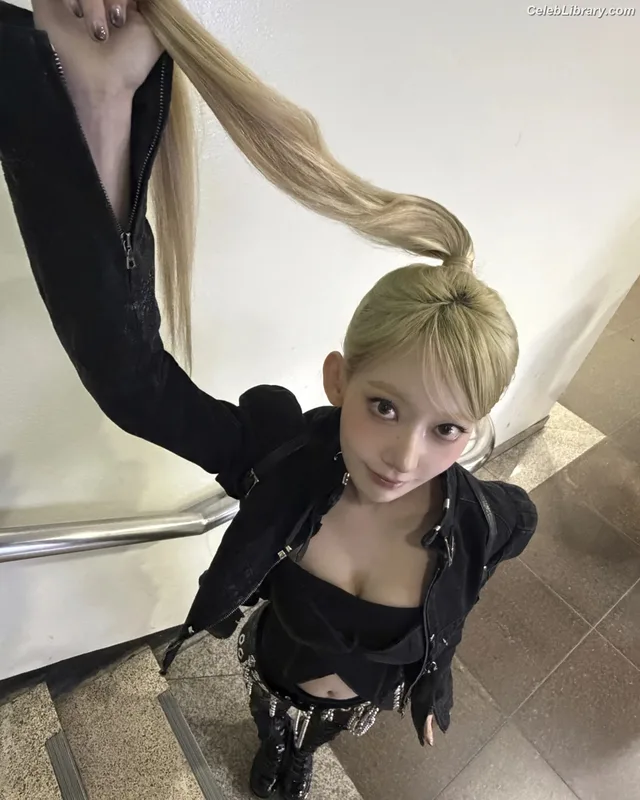 Sakura Miyawaki 宮脇 咲良  LESSERAFIM photo 24 of 730
