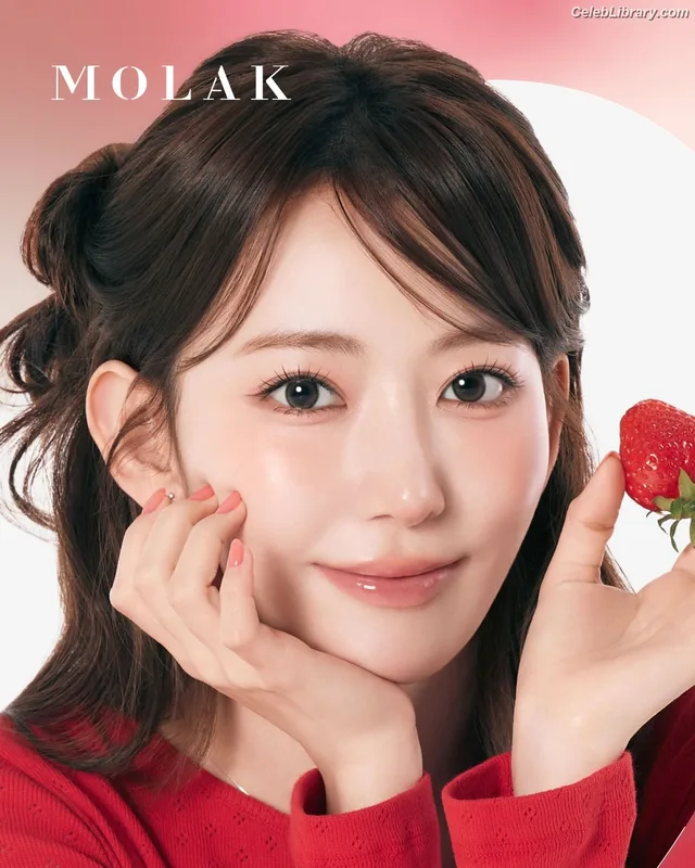 Sakura Miyawaki 宮脇 咲良 LESSERAFIM photo 19 of 730