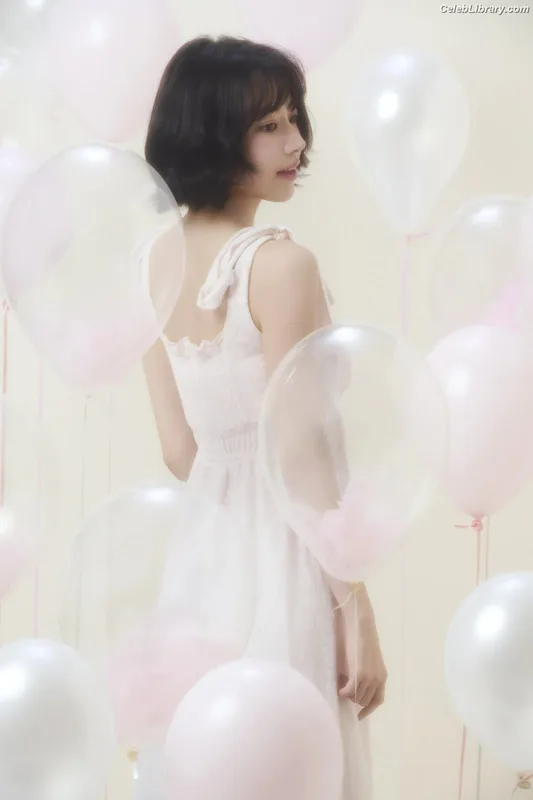 Sakura Miyawaki 宮脇 咲良 LESSERAFIM photo 9 of 730