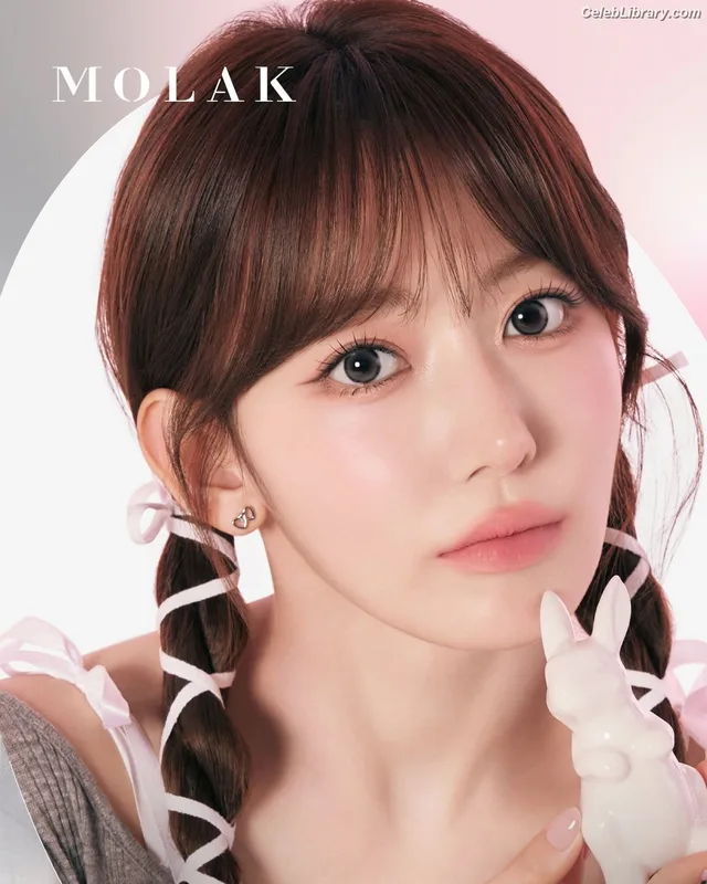 Sakura Miyawaki 宮脇 咲良 LESSERAFIM photo 19 of 730