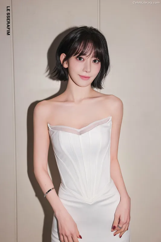 Sakura Miyawaki 宮脇 咲良 LESSERAFIM photo 21 of 730
