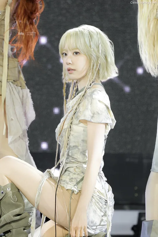 Sakura Miyawaki 宮脇 咲良 LESSERAFIM photo 6 of 730
