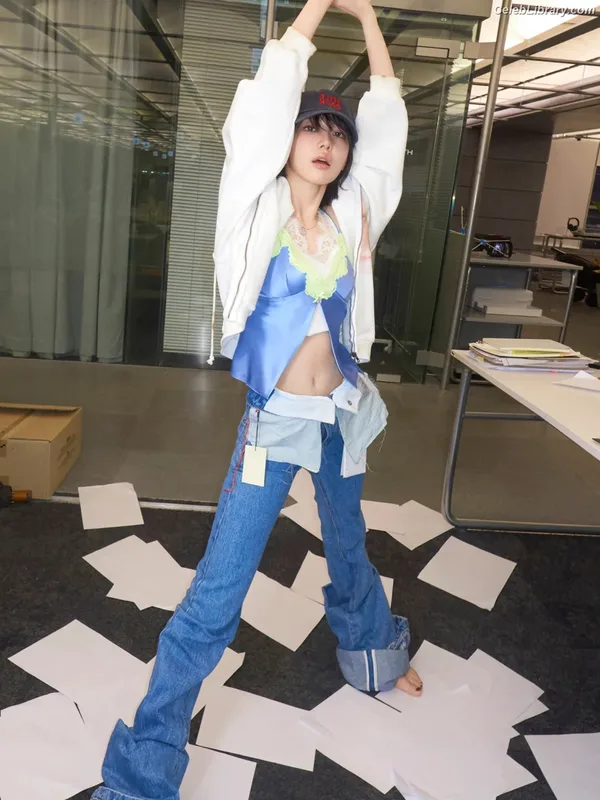 Sakura Miyawaki 宮脇 咲良 LESSERAFIM photo 5 of 730