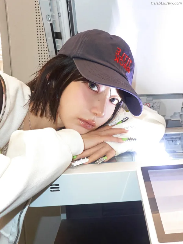 Sakura Miyawaki 宮脇 咲良 LESSERAFIM photo 6 of 730