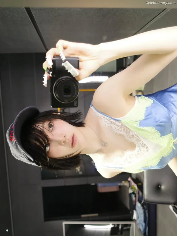 Sakura Miyawaki 宮脇 咲良 LESSERAFIM photo 9 of 730