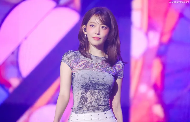 Sakura Miyawaki 宮脇 咲良  LESSERAFIM photo 10 of 730