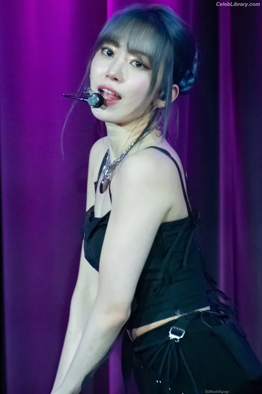 Sakura Miyawaki 宮脇 咲良  LESSERAFIM photo 16 of 730