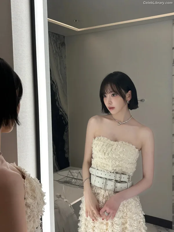 Sakura Miyawaki 宮脇 咲良  LESSERAFIM photo 21 of 730