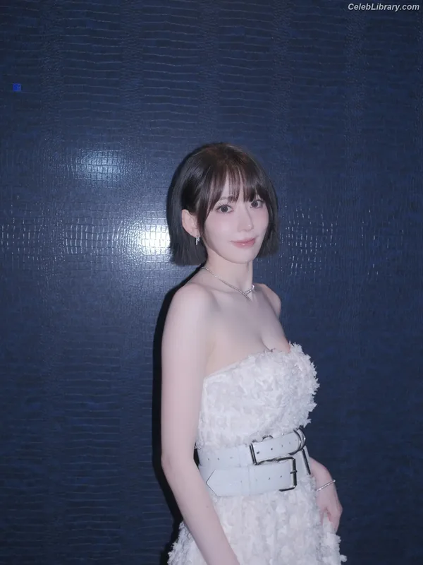 Sakura Miyawaki 宮脇 咲良  LESSERAFIM photo 3 of 730