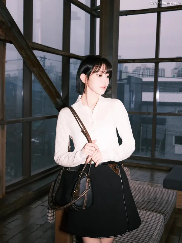 Sakura Miyawaki 宮脇 咲良  LESSERAFIM photo 9 of 730
