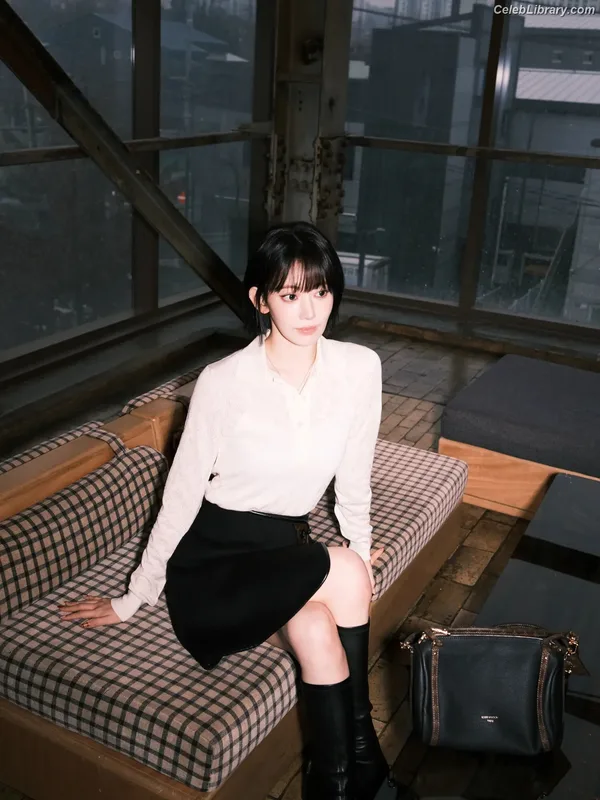 Sakura Miyawaki 宮脇 咲良  LESSERAFIM photo 10 of 730