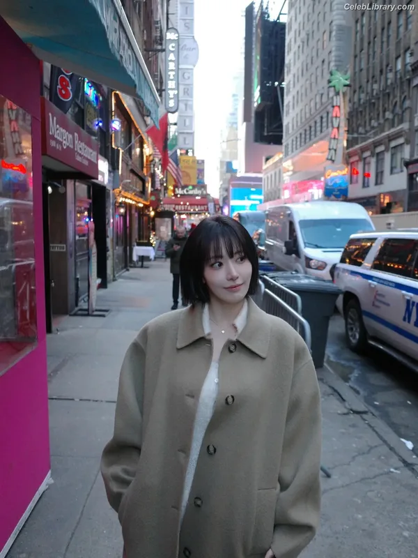 Sakura Miyawaki 宮脇 咲良 LESSERAFIM photo 4 of 730