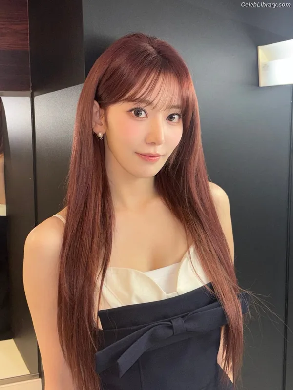 Sakura Miyawaki 宮脇 咲良  LESSERAFIM photo 11 of 730