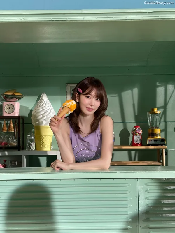 Sakura Miyawaki 宮脇 咲良  LESSERAFIM photo 1 of 730