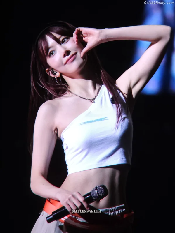 Sakura Miyawaki 宮脇 咲良  LESSERAFIM photo 3 of 730