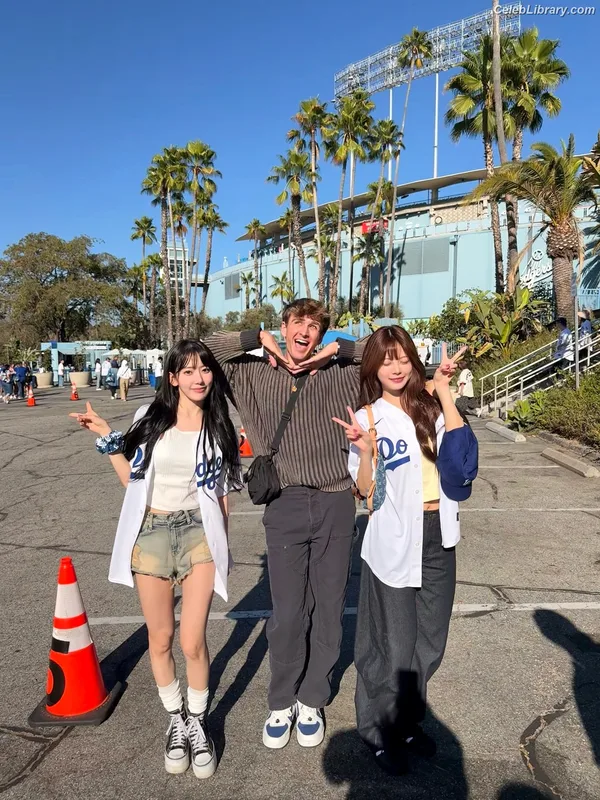Sakura Miyawaki 宮脇 咲良  LESSERAFIM photo 17 of 730