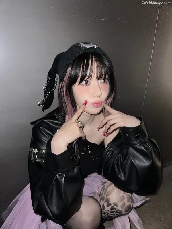 Sakura Miyawaki 宮脇 咲良  LESSERAFIM photo 13 of 730