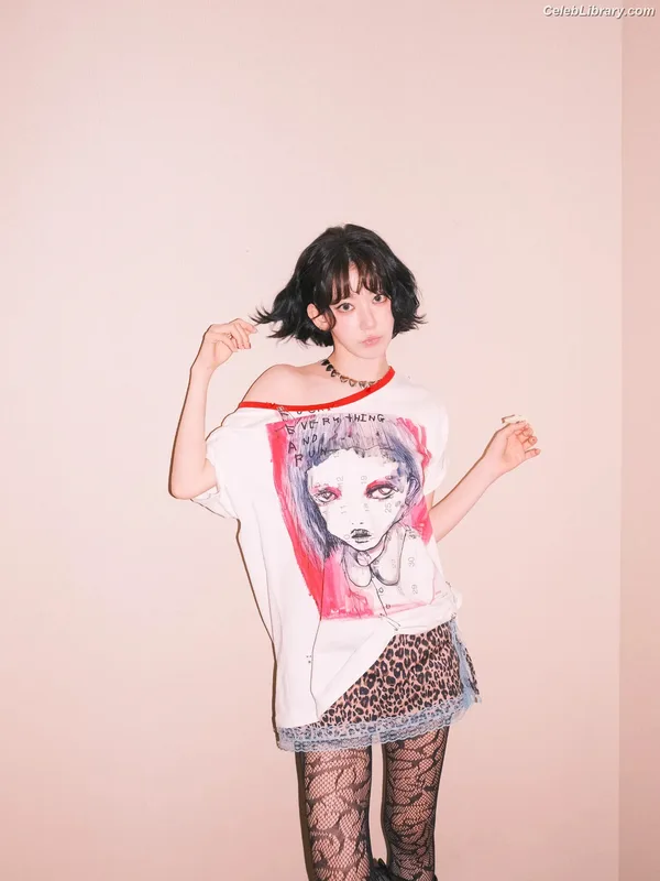 Sakura Miyawaki 宮脇 咲良  LESSERAFIM photo 21 of 730