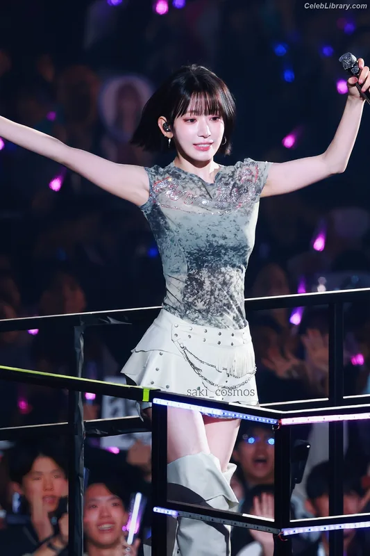 Sakura Miyawaki 宮脇 咲良  LESSERAFIM photo 23 of 730