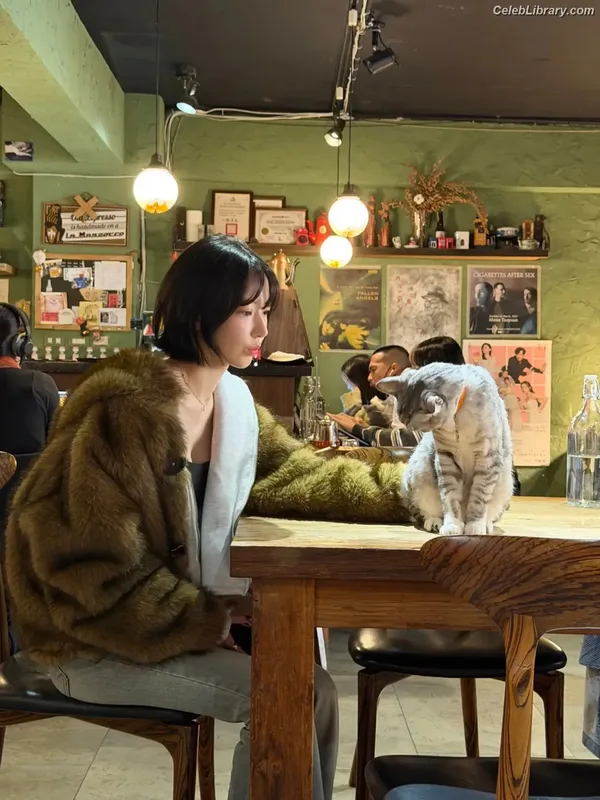 Sakura Miyawaki 宮脇 咲良  LESSERAFIM photo 6 of 730