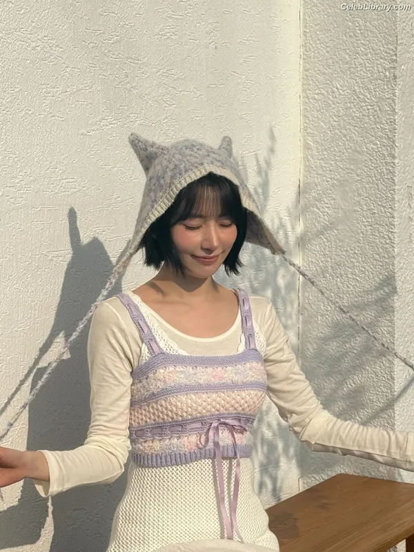 Sakura Miyawaki 宮脇 咲良  LESSERAFIM photo 5 of 730